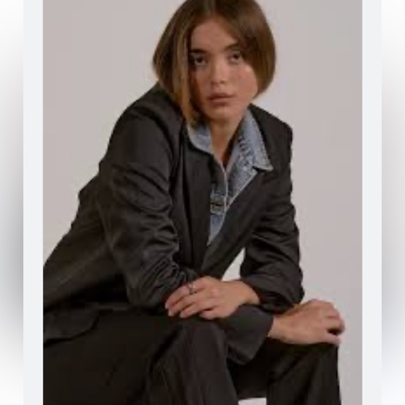 Demi Layered Blazer Two looks in one, the Paige removable denim mixed media XS - Picture 2 of 8